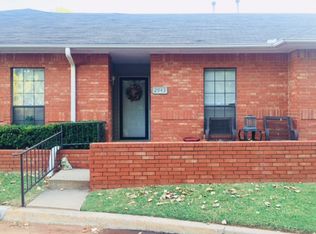 2943 Village Cir, Edmond, OK 73013