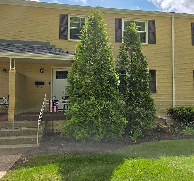 1st image of 102 Raleigh Ct