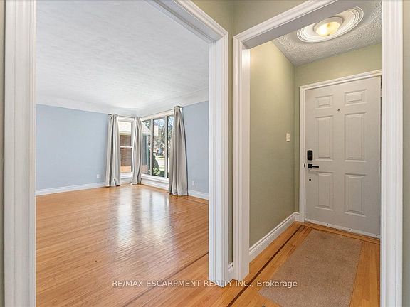 4th image of 56 Everton Pl