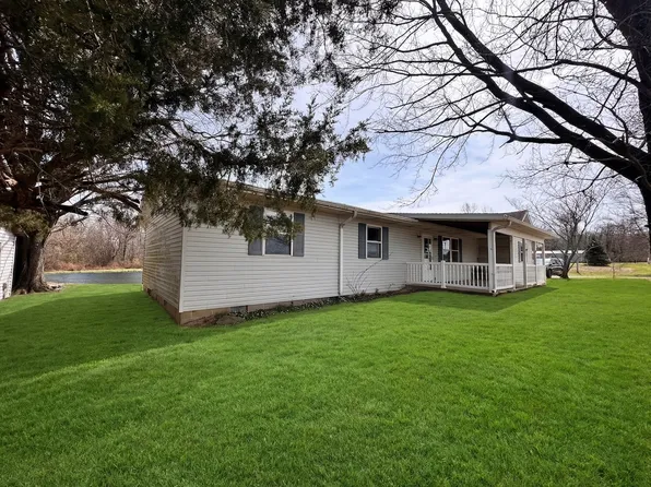 12236 Applegate Rd, Bridgeport, IL 62417