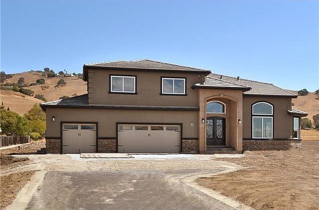 1st image of 16437 Trail Dr