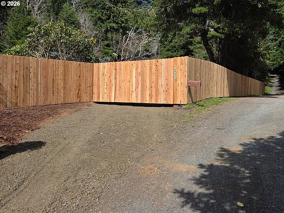 3rd image of 60422 Foxglove Rd