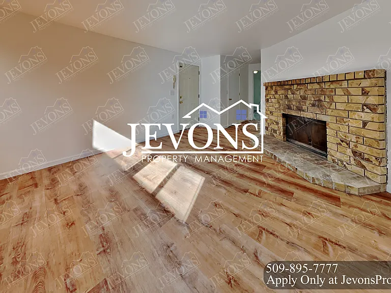 1722 E 56th St #2 — Photo 7