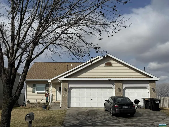 5921 NW 12th St, Lincoln, NE 68521