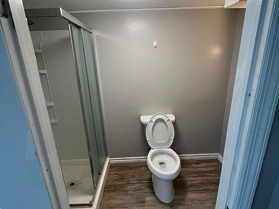 3rd image of 620 Lincoln Ave #1