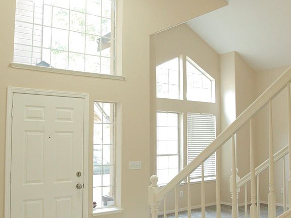 4th image of 753 Waddell Way