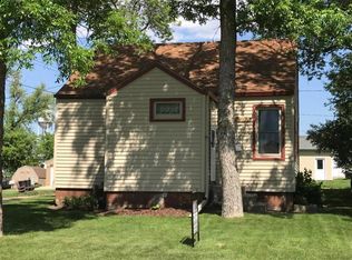 912 W 2nd St, Webster, SD 57274