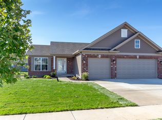 3512 Charlestowne Crossing Dr, Saint Charles, MO 63301