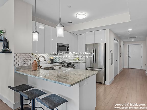 3rd image of 121 Portland St #601