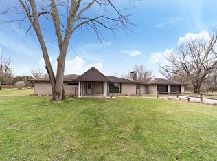 53537 County Road 5, Elkhart, IN 46514