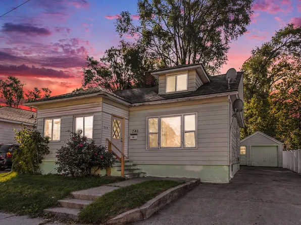 740 London St SW, Grand Rapids, MI 49503