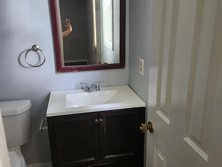 1438 E Cedar Ln — Photo 6
