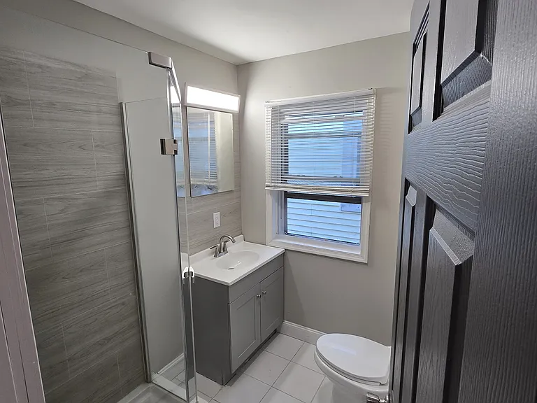 142 E Walnut St — Photo 10