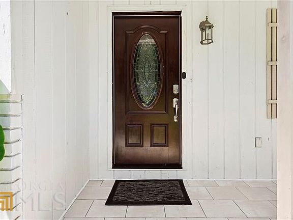 4th image of 2729 Kozy Ct NE