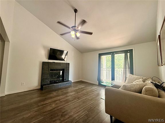 3rd image of 4613 Chestnut Ridge Rd APT L