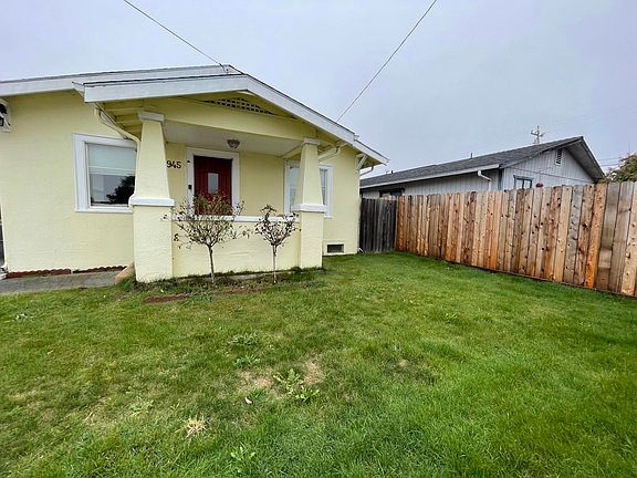 2nd image of 945 Herrick Ave