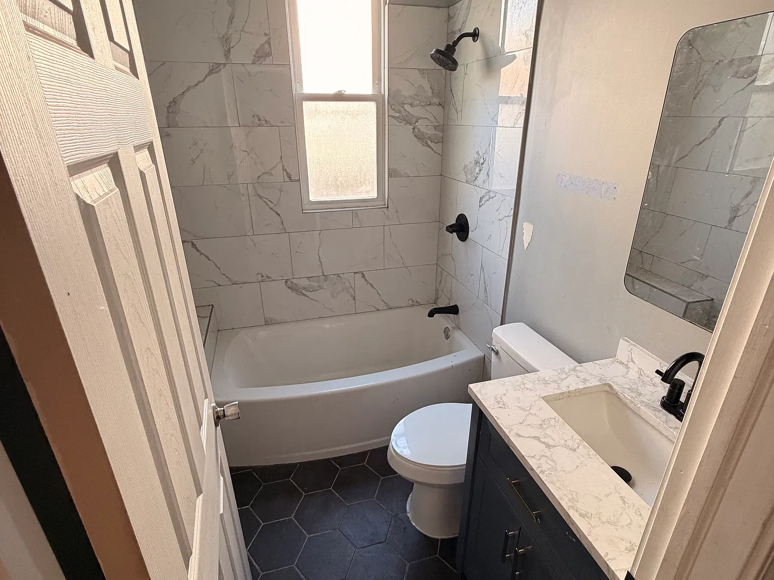 3 bed, $1,800 — Photo 4