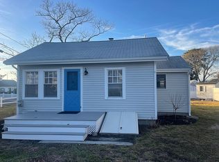 2 Bayview Rd, Mashpee, MA 02649