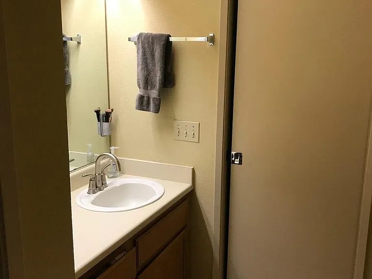 211 Summit Ave E #207 — Photo 4