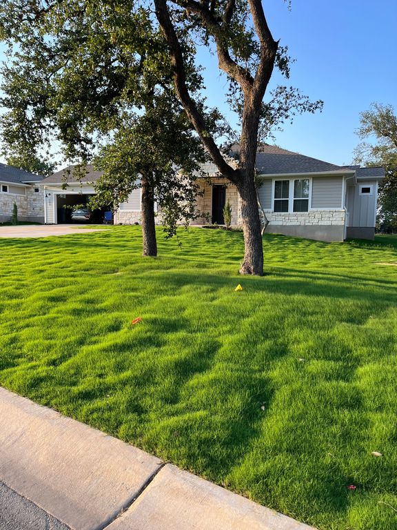 108 Charming Redbud Ln - Property Image