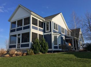 631 Upton Dr, Saint Joseph, MI 49085