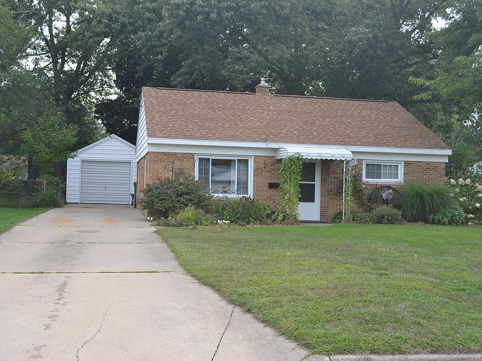 1st image of 229 22nd St S