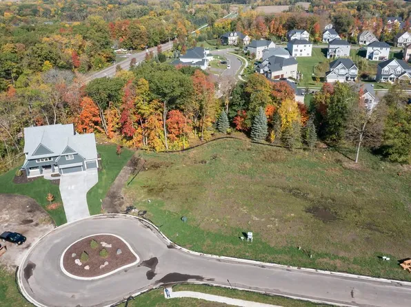 744 Shawnee Woods Rd, Hamel, MN 55340