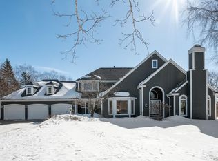 8 Apple Orchard Ct, White Bear Lake, MN 55110