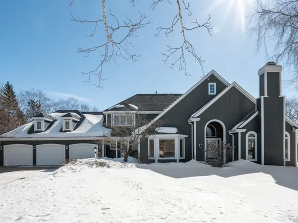 8 Apple Orchard Ct, White Bear Lake, MN 55110