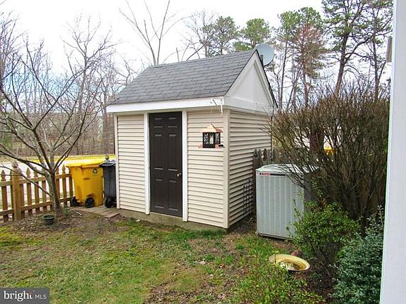 4th image of 8707 Spring Brook Way