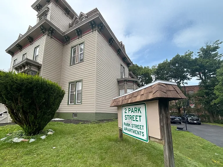 2 Park St #2 — Photo 9