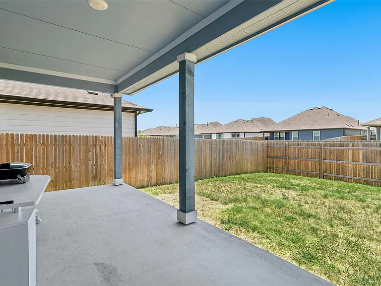 224 Sweetwater Creek Ln — Photo 19