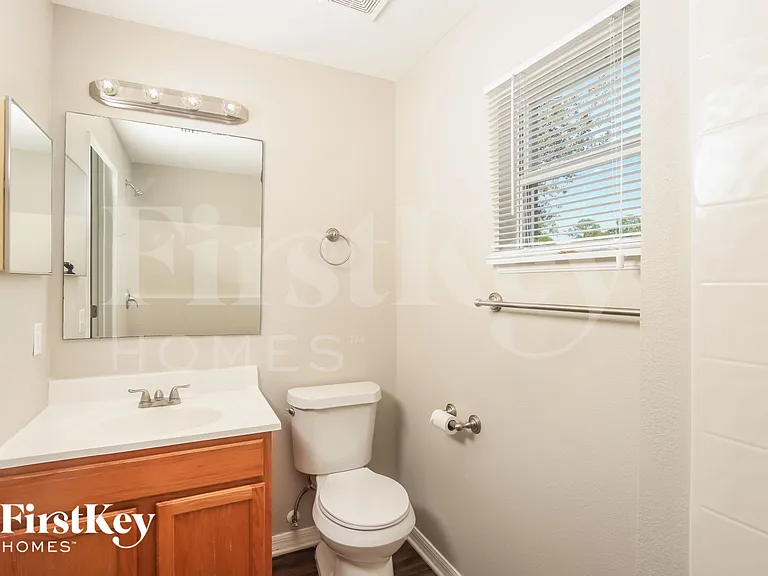 1198 Venus St SE — Photo 10