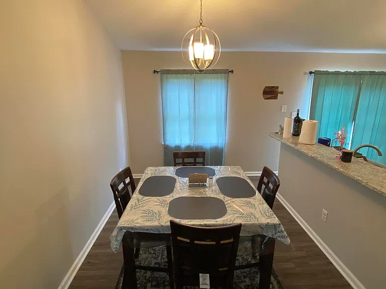 111 Howell Dr — Photo 5