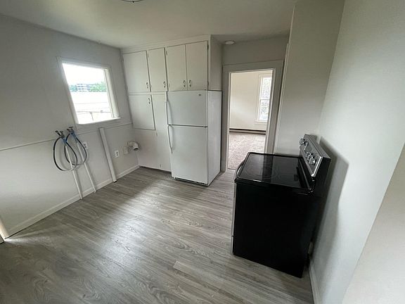 3rd image of 117 W Augusta Ave #1A