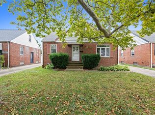255 E 322nd St, Willowick, OH 44095