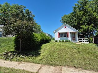 1002 Broadway St, Harlan, IA 51537