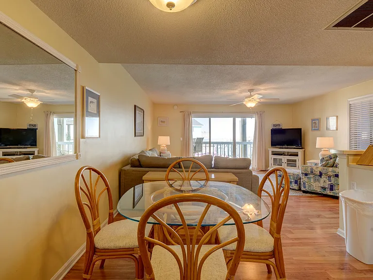 1717 Carolina Beach Ave N #B9 — Photo 8