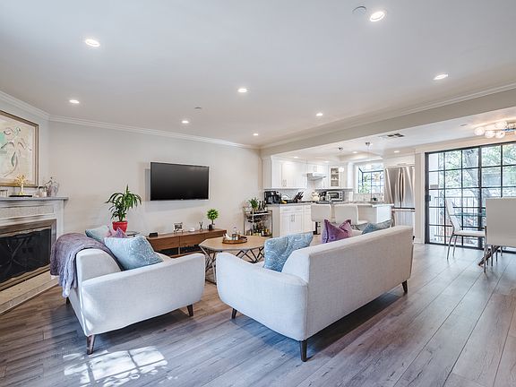 2nd image of 2747 Hermosa Ave APT 2