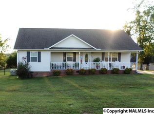 2390 Cedar Ridge Cir, Hokes Bluff, AL 35903
