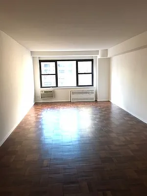 Rented by Solil Management | media 26