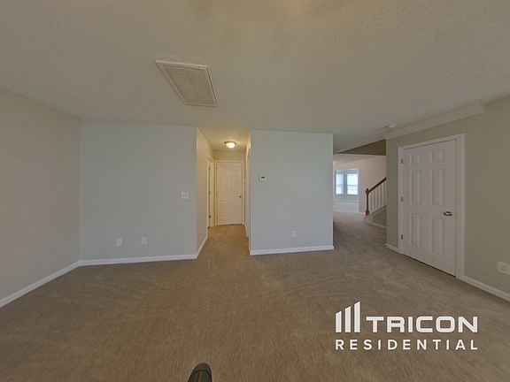 3rd image of 4012 Rosebud Park Dr