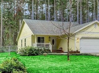 12006 Sunset Pl, Anderson Island, WA 98303