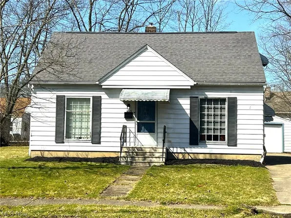 1521 Dale St, Akron, OH 44313