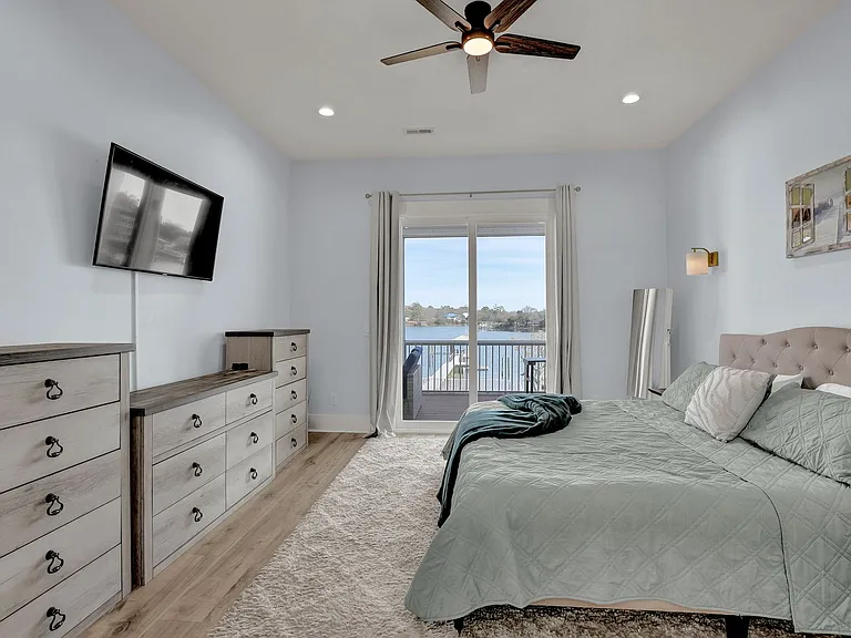 1059 Meridian Dr — Photo 10