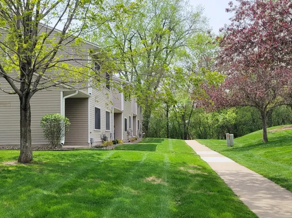 4434 McColl Dr, Savage, MN 55378