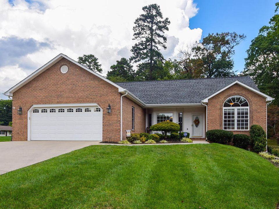 1st image of 1733 McMillian Ct NW