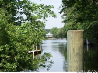 46 Blackwell Point Loop Rd, Oriental, NC 28571