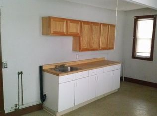 207 Broadway St, Chicopee, MA 01020