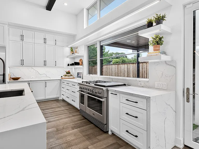 9941 Coppedge Ln — Photo 6